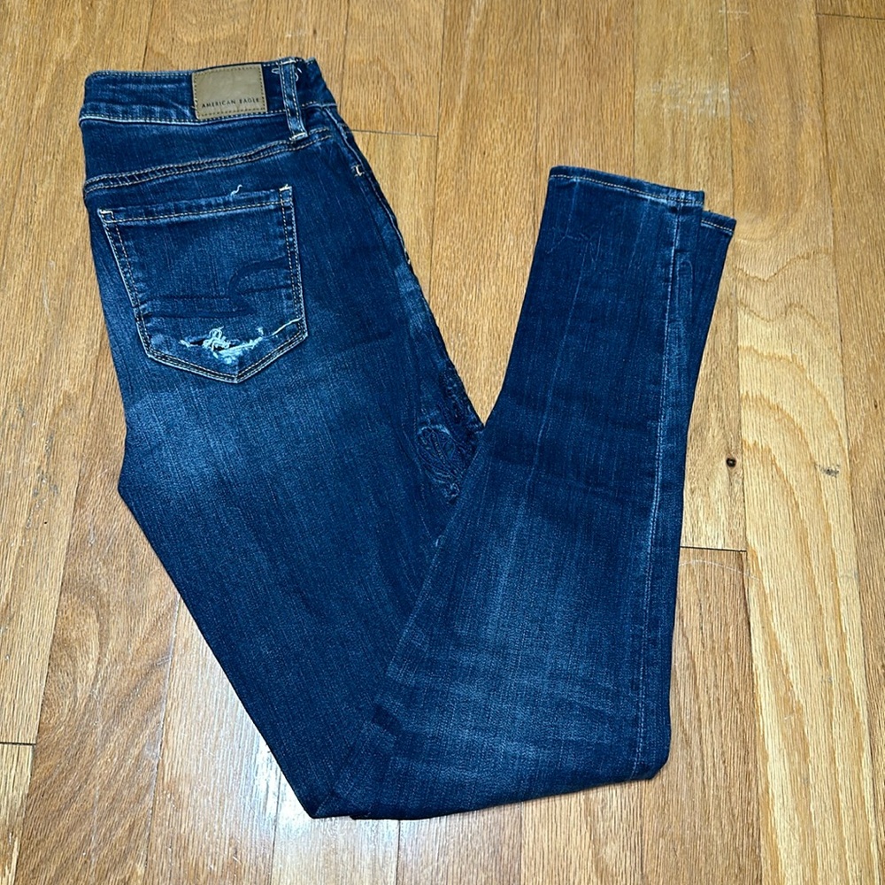American Eagle Women's Distressed Skinny Jeans